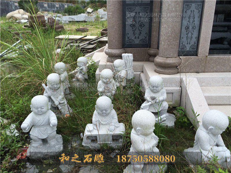 公園石雕小和尚
