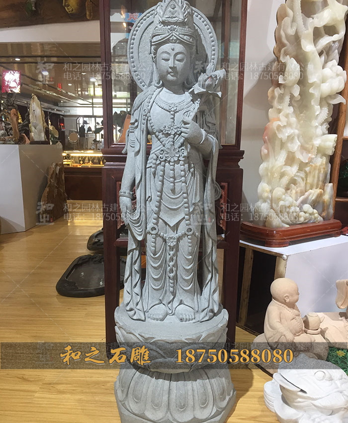 菩薩石雕像