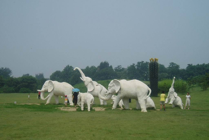 公園石雕大象群