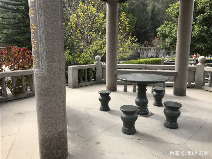 石雕涼亭