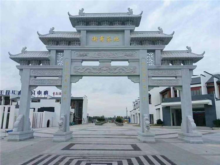 三門(mén)五樓石雕牌坊