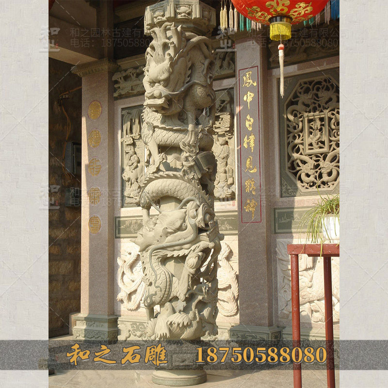 石雕盤龍柱